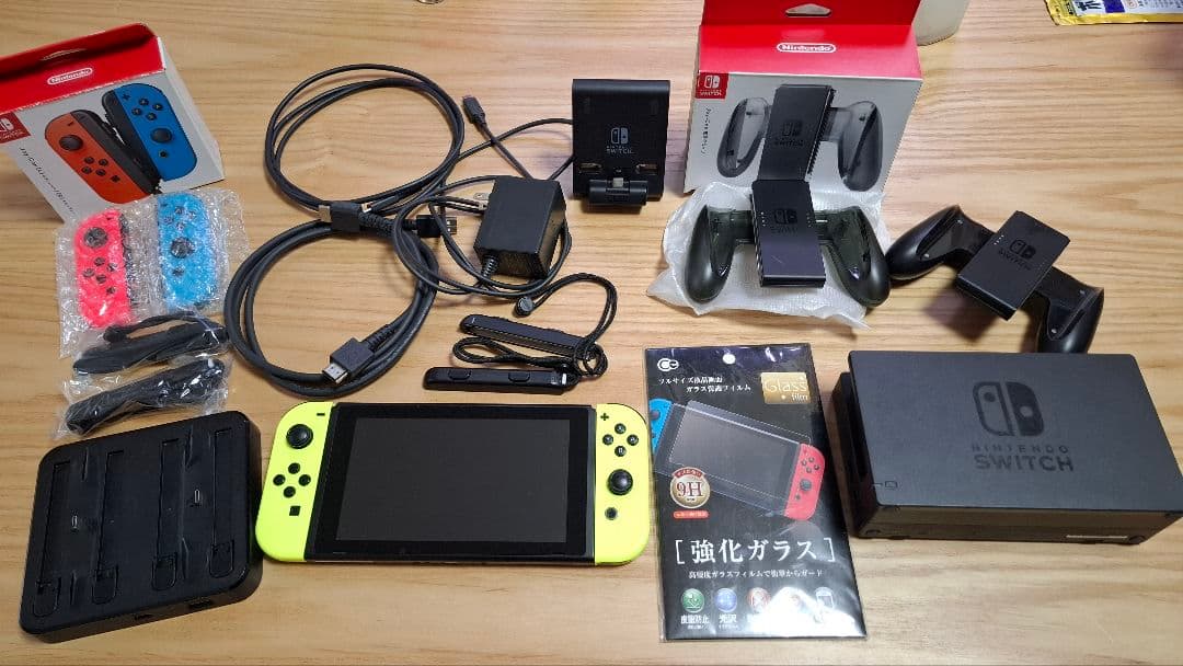 Nintendo Switch ネオンレッド/ネオンブルー 本体　他付属品多数有