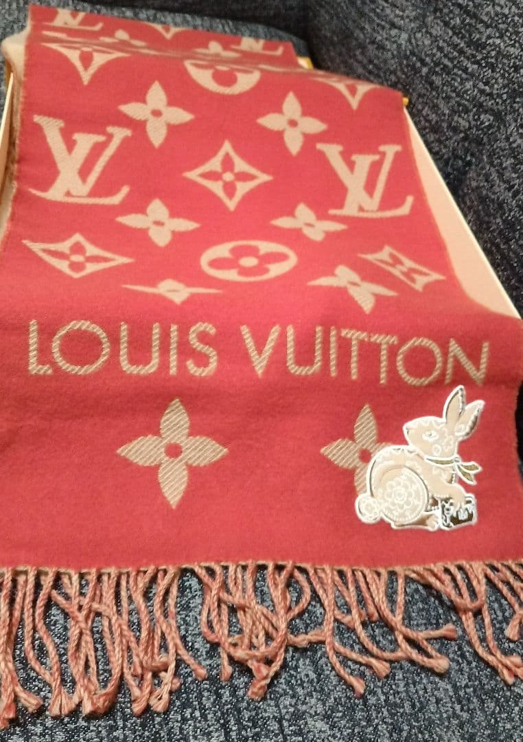 LOUIS VUITTON レッド マフラー ウサギモチーフ