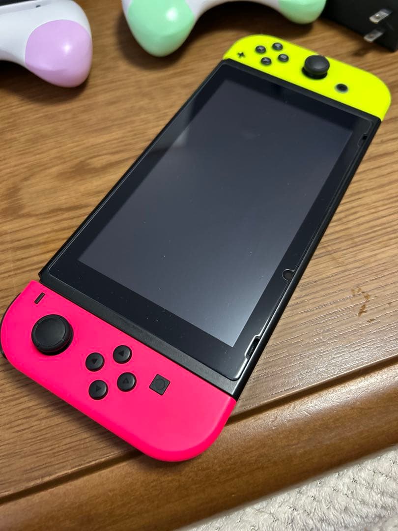 ⭐︎★美品 付属品多数!!プロコン付き★⭐︎Nintendo Switch 本体