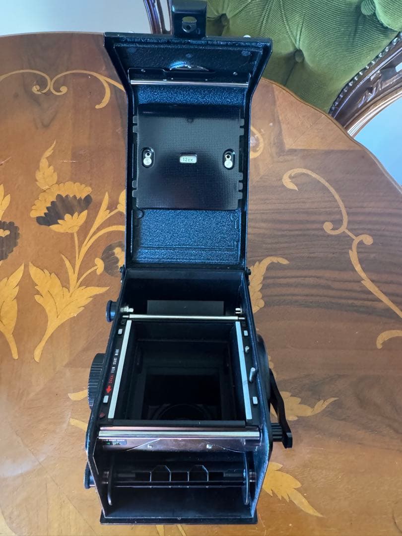 【貴重な完動品】YASHICA Mat-124G二眼レフカメラ【露出計動作OK】