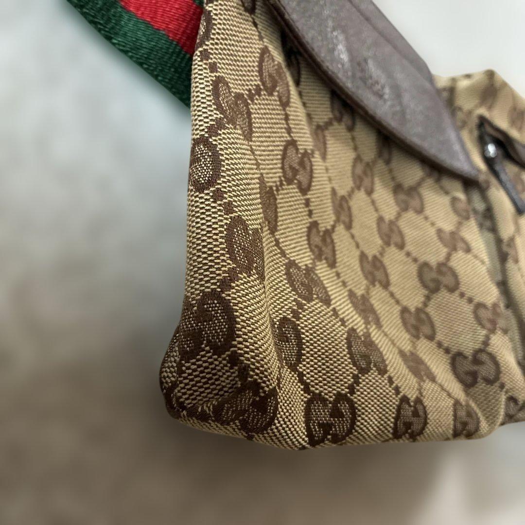 Gucci GGパターン ボディバッグ シェリーライン