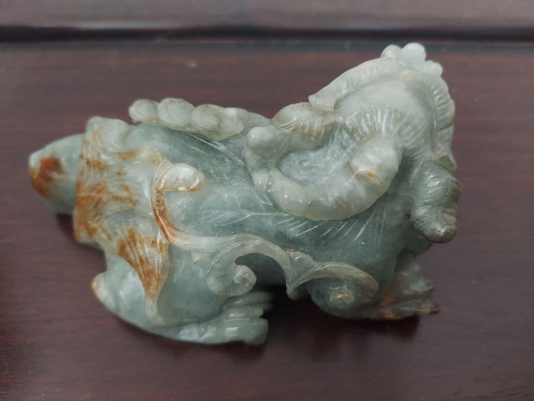 翡翠 獅子彫刻 約10cm 良好 221g 専用台座付