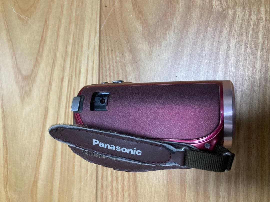 W) Panasonic デジタルビデオカメラ HC-V550M