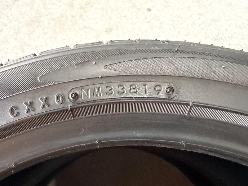 新品 215/45R18 トーヨータイヤ トランパス mpz 2本セット