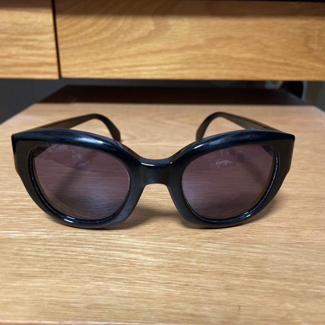 【美品】CHANEL ブラック キャットアイ サングラス