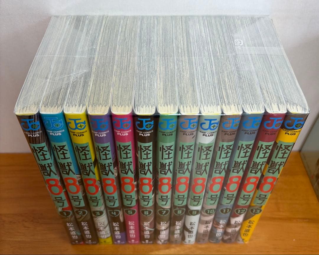 SPY×FAMILYスパイファミリー1〜14巻 ＋怪獣8号1〜13巻＋関連本3冊