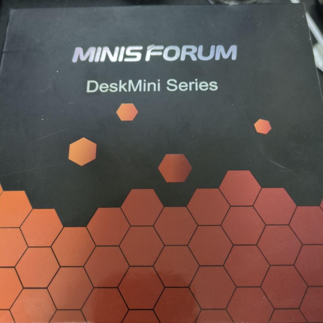 MINISFORUM UM700 ミニPC