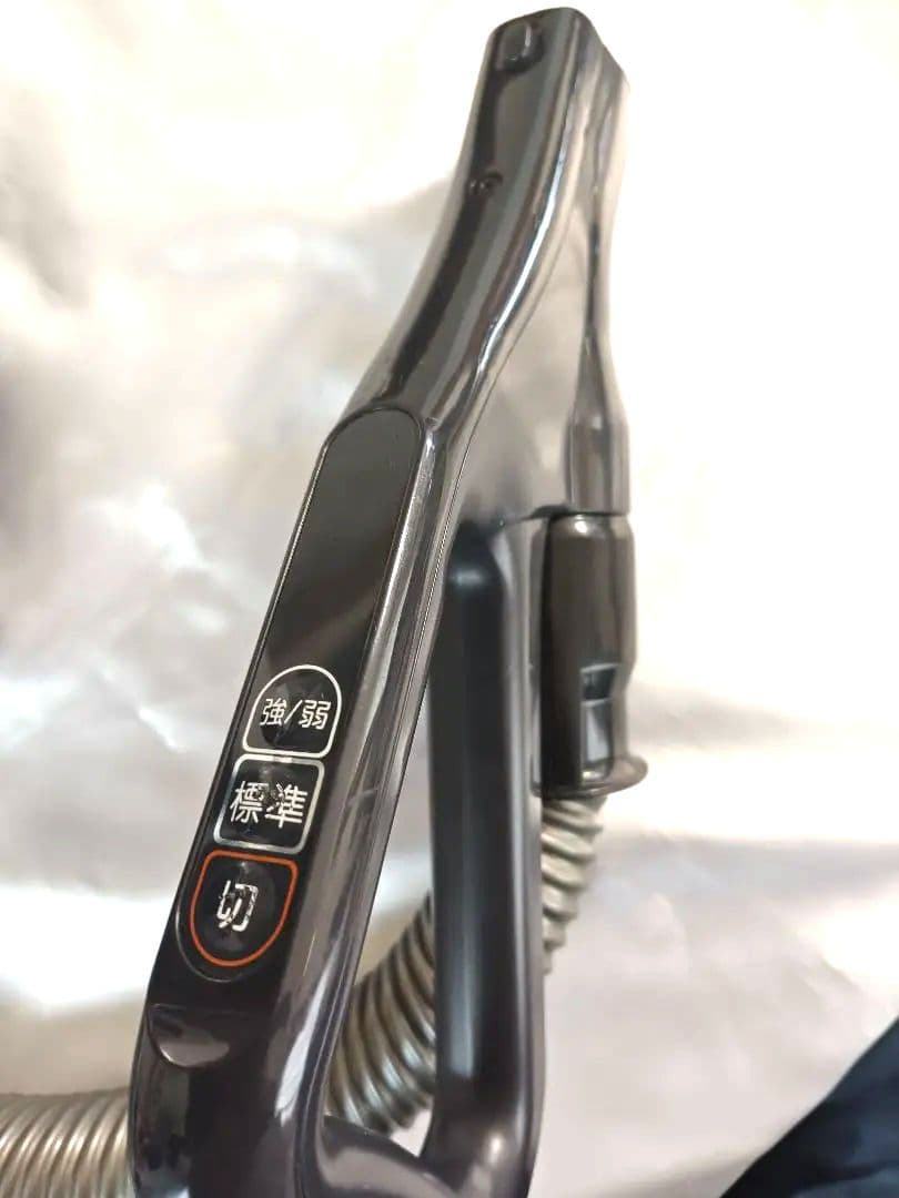 東芝　サイクロン掃除機　トルネードミニ　中古品　VC‐C7A(W) 2020年製