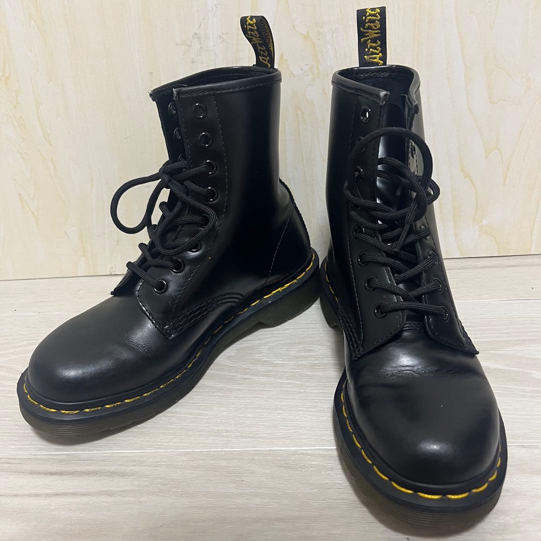 美品　23cm ドクターマーチン 8ホール ブーツ Dr.Martens 黒