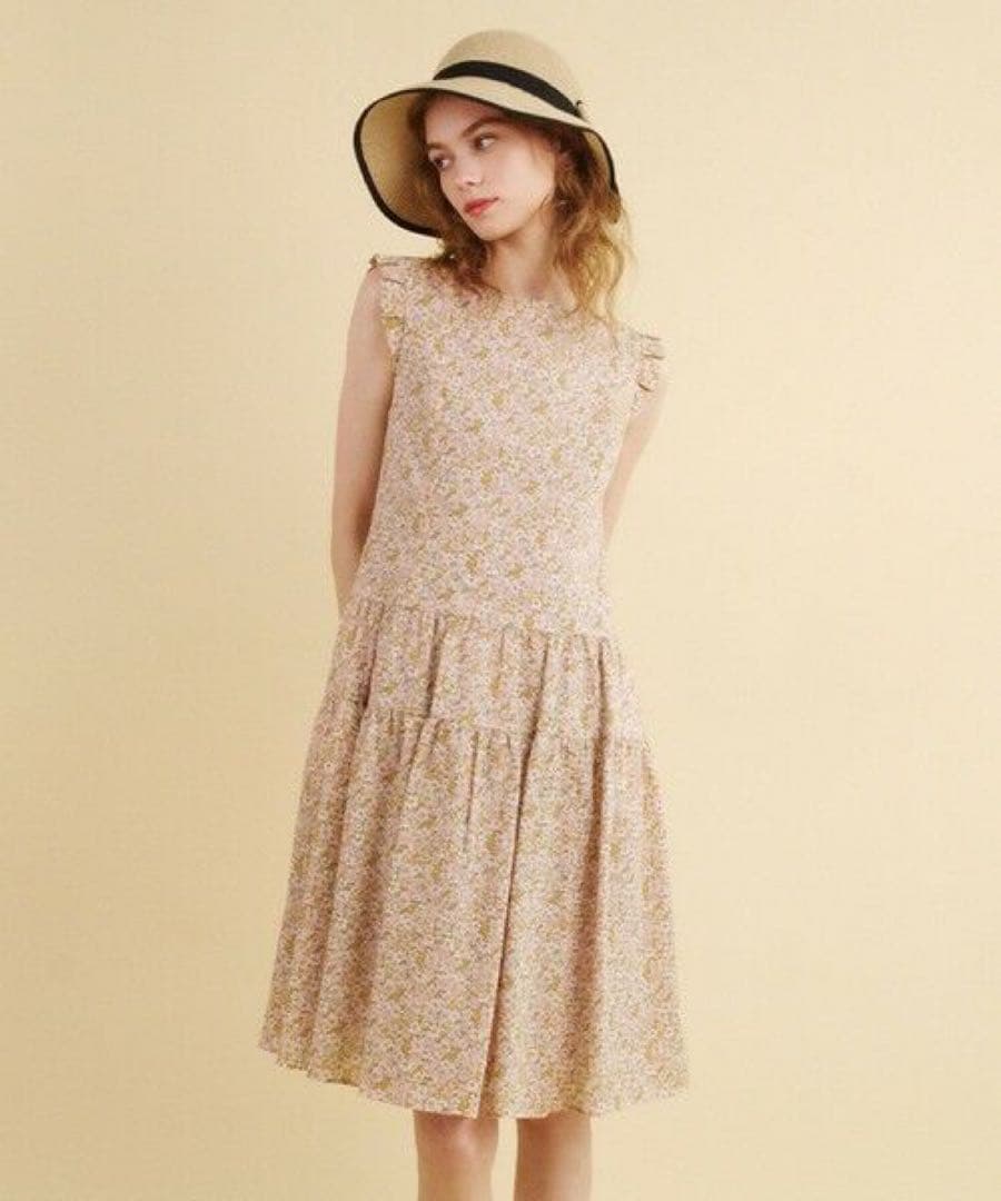 美品✨24SS トッカ バカンスドレス 花柄 サッカー素材 フリル 洗える 0