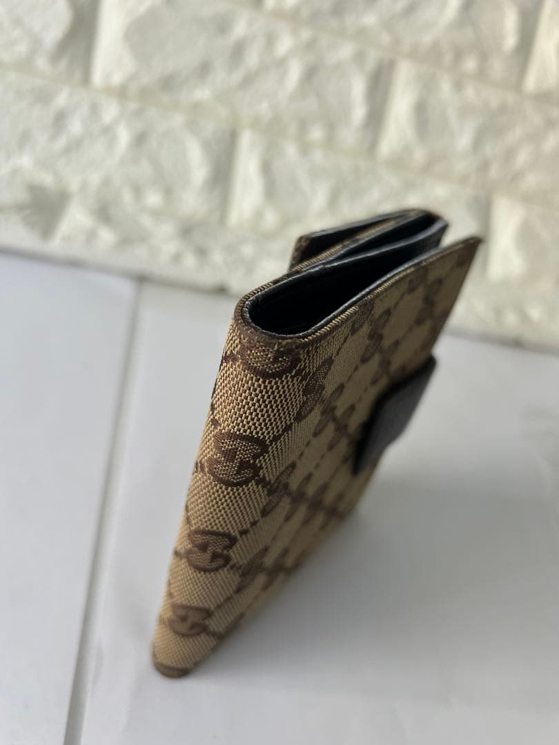 GUCCI グッチGGパターン ベージュ シルバー金具 二つ折り財布