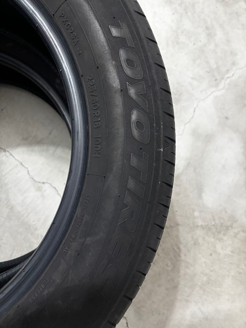 TOYOプロスセス　225/60r18アルファード40 トヨタ純正タイヤ