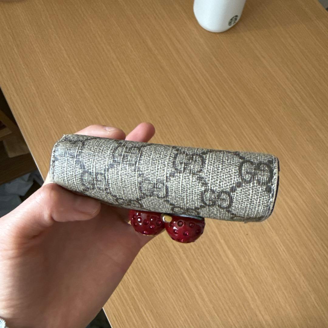 GGパターン チェリー装飾 二つ折り財布