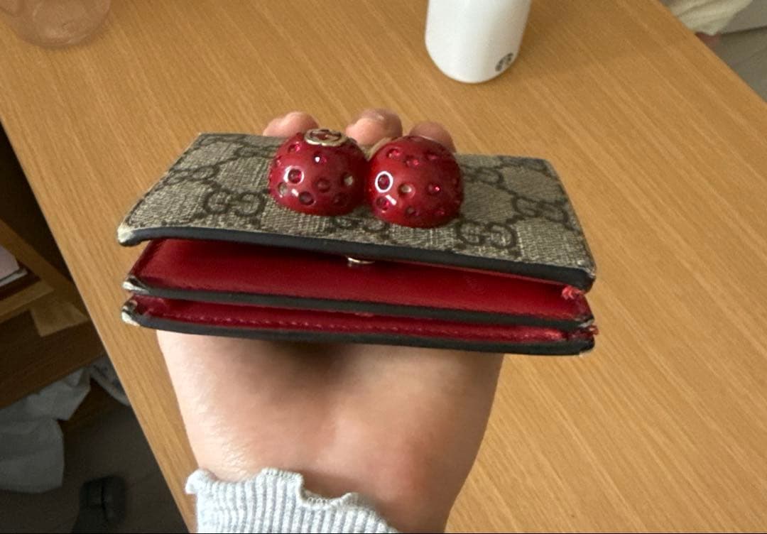 GGパターン チェリー装飾 二つ折り財布