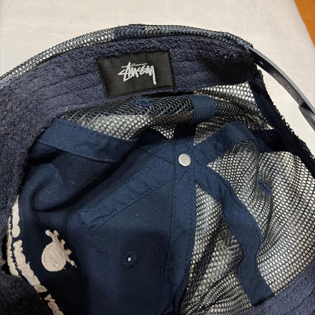 STUSSY ネイビー メッシュキャップ