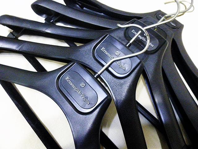■Ermenegildo Zegna（ゼニア）プラスティック製ハンガー×８本