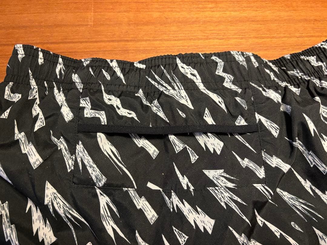 ナイキ　ランニングショーツ　メンズSサイズ