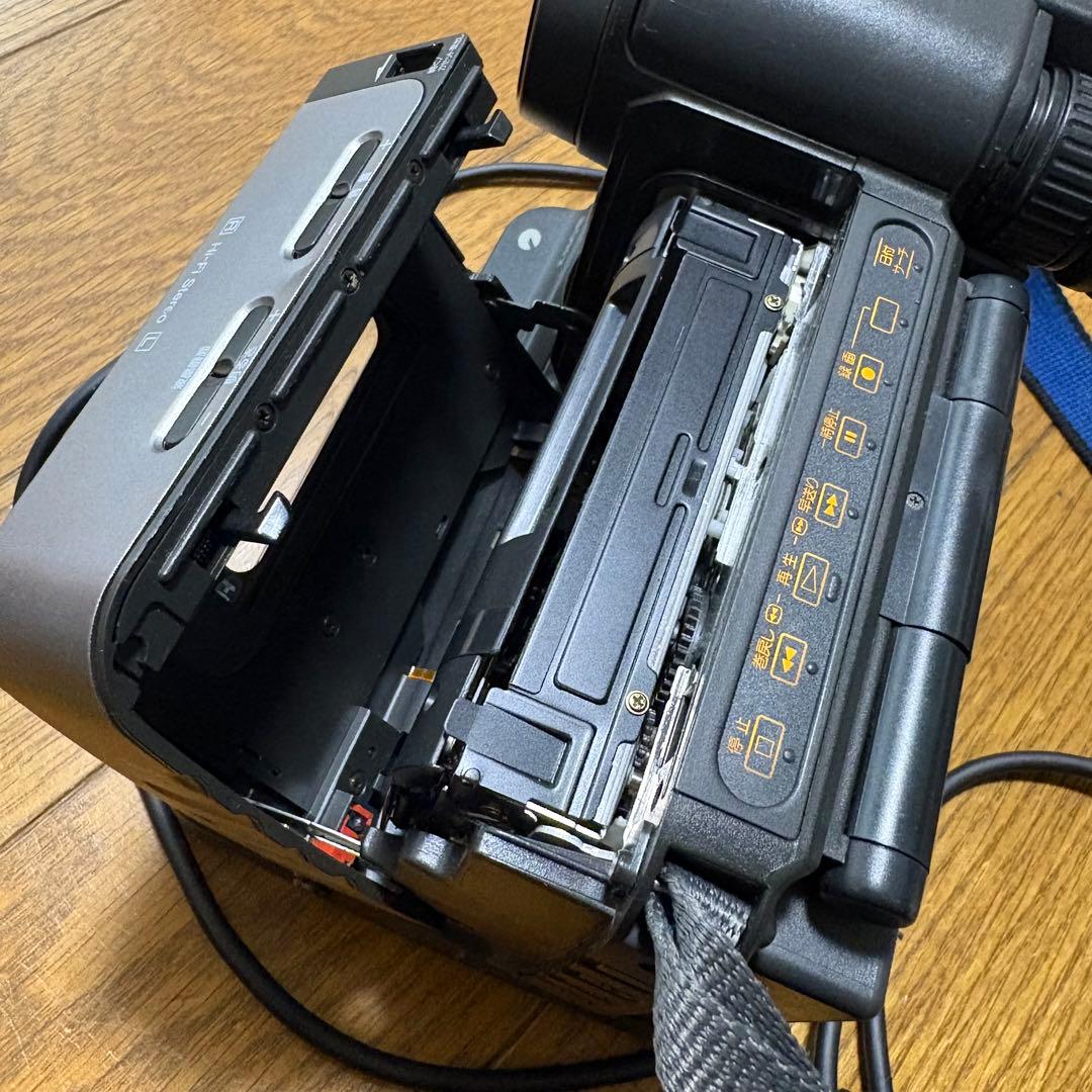 SONY ソニー 8mm テープ ビデオカメラ CCD-RV100 ハンディカム