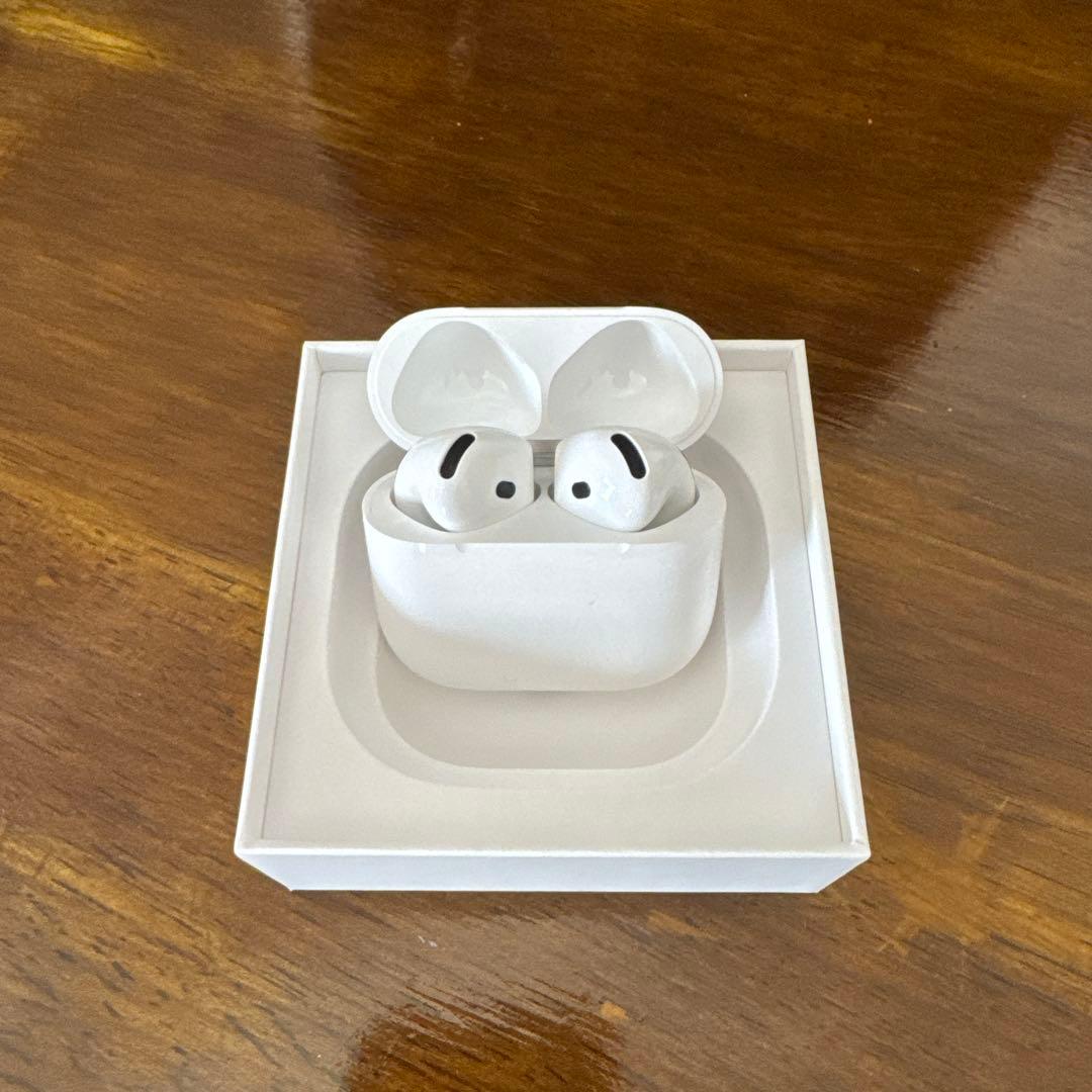 イヤホン AirPods4