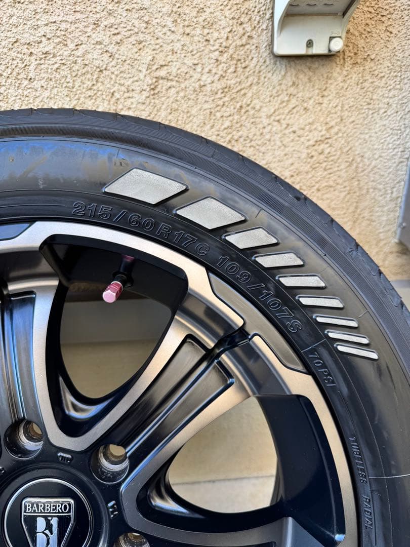 BARBERO W-DEEPS 17x6.5 +38 ハイエース200系