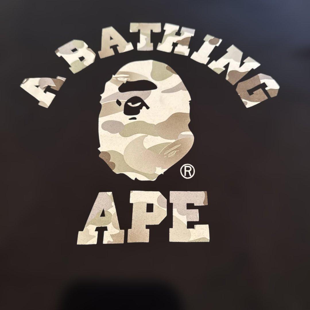 A BATHING APE アベイシングエイプ　XSサイズ　カモフラ黒Tシャツ