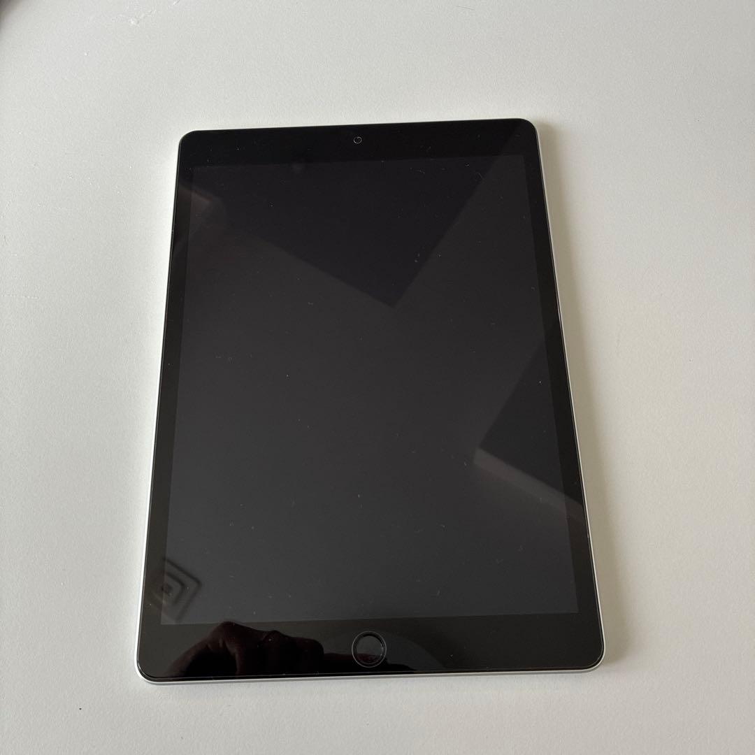 Apple 10.2インチiPad (Wi-Fi, 64GB) 第9世代