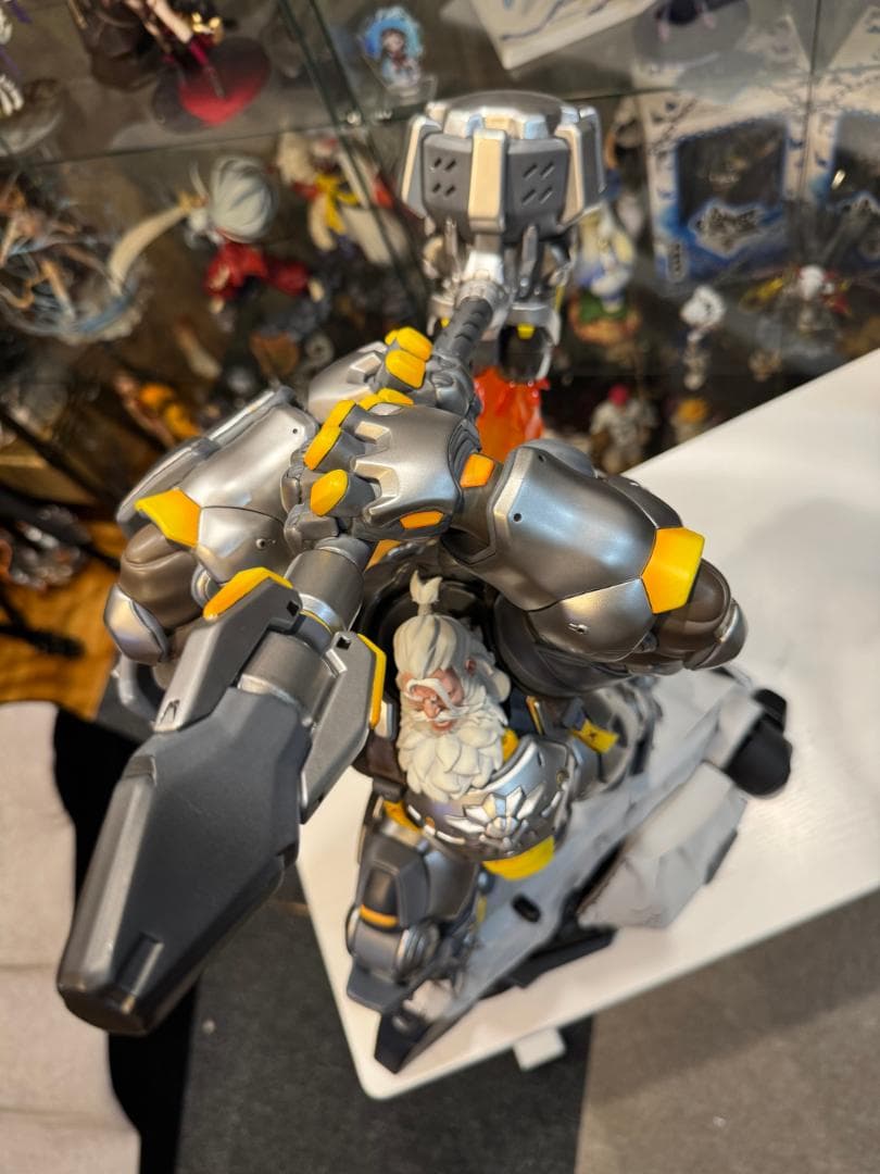 オーバーウォッチ　ラインハルト フィギュア スタチュー OVERWATCH