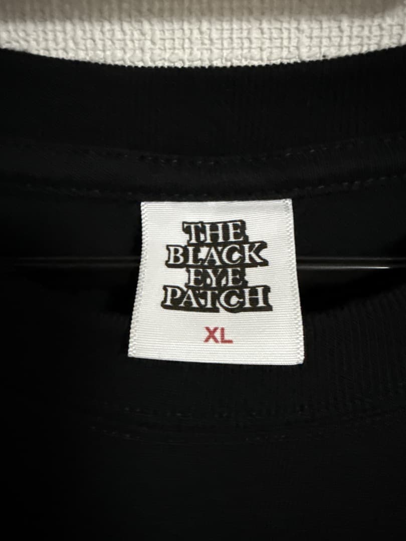 ブラックアイパッチＴシャツ美品