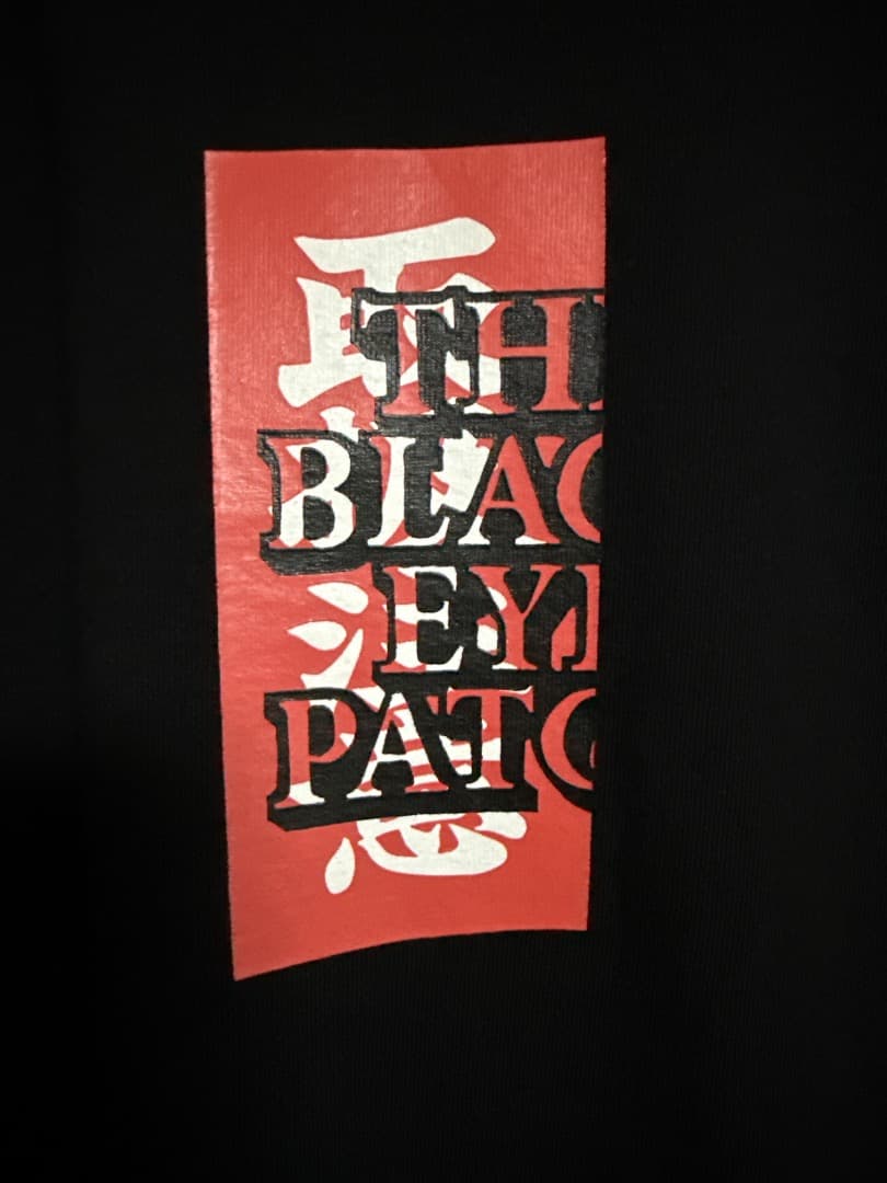 ブラックアイパッチＴシャツ美品