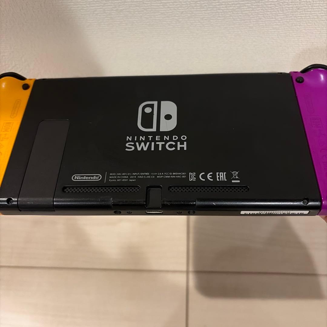 わ*。様 Nintendo Switch ネオンレッド/ブルー 本体　2019