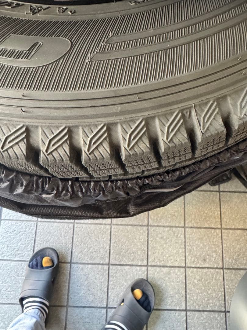 Goodyear IceNav Cargo 15インチ スタッドレスタイヤ