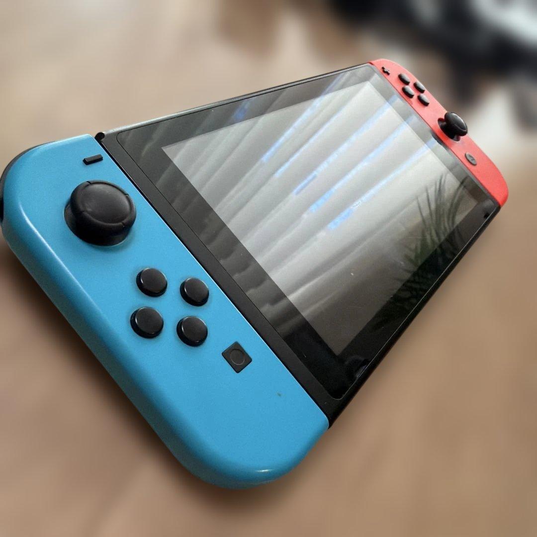 万*✨様 中古Nintendo Switch ネオンブルー/ネオンレッド本体HA