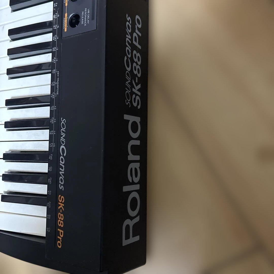Roland SK-88 Pro 88鍵盤シンセサイザー