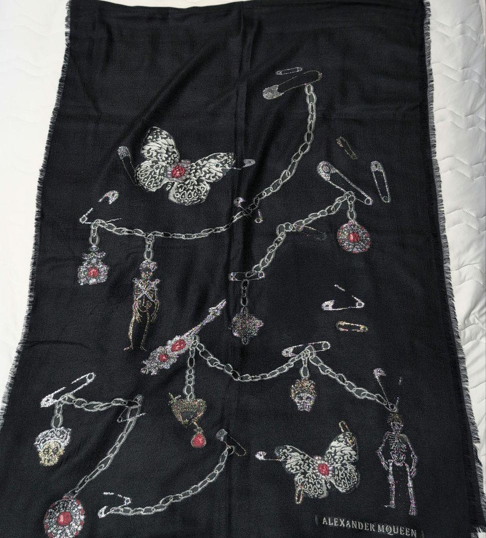 Alexander McQueen　スカルスカーフ　カシミヤ100% タグ取れ