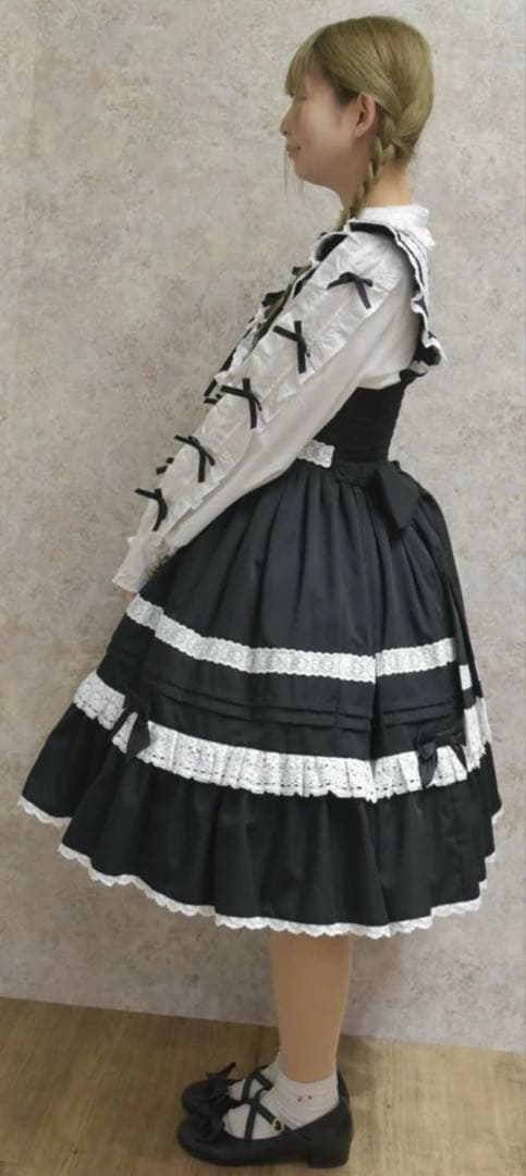 axes femme Chalmiereハッピーフリルジャンスカセット（クロ）