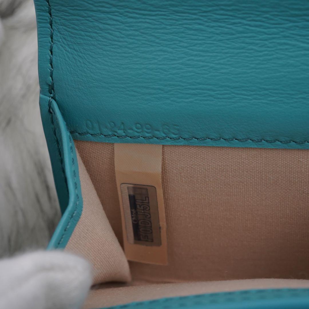 新品未使用品　箱・タグ付き　Chloe クロエ　三つ折り財布　ロゴグラム　ブルー