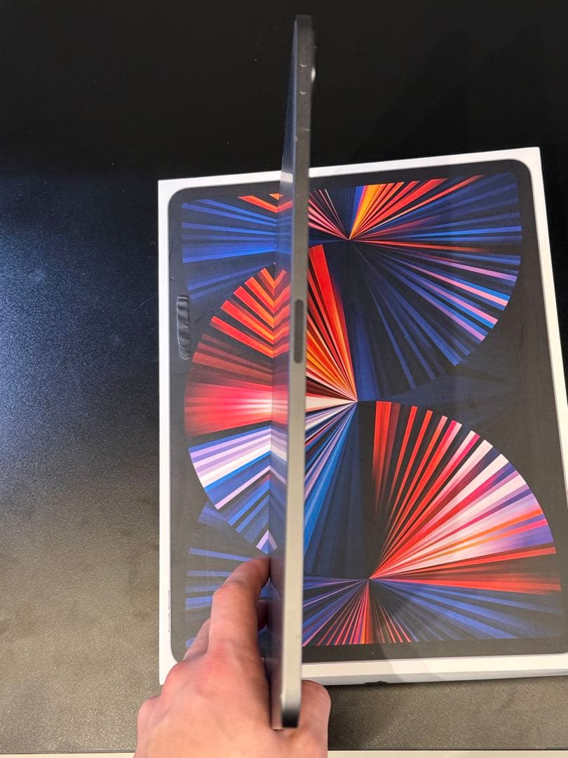 ももiPad Pro 12.9インチ 第5世代 Wi-Fi 256GB 2