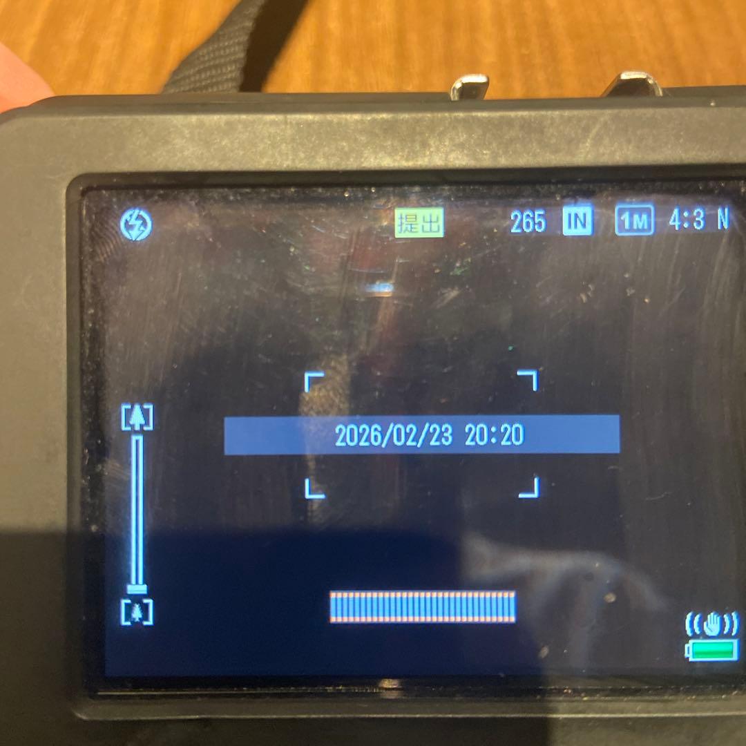 RICOH G700 コンパクトデジタルカメラ　バッテリー 2個充電器付