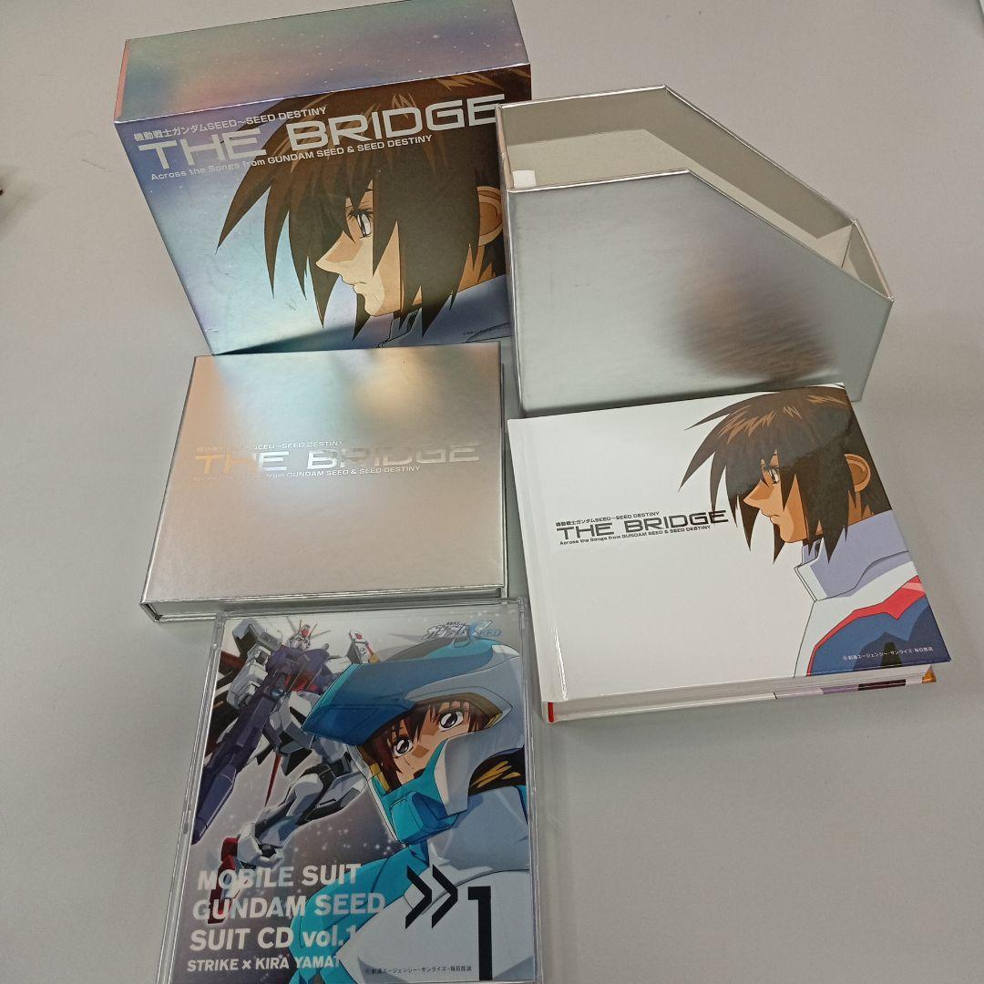 機動戦士ガンダムSEEDのアルバム3つ　ポストカード・クリアファイル付き☆美品☆