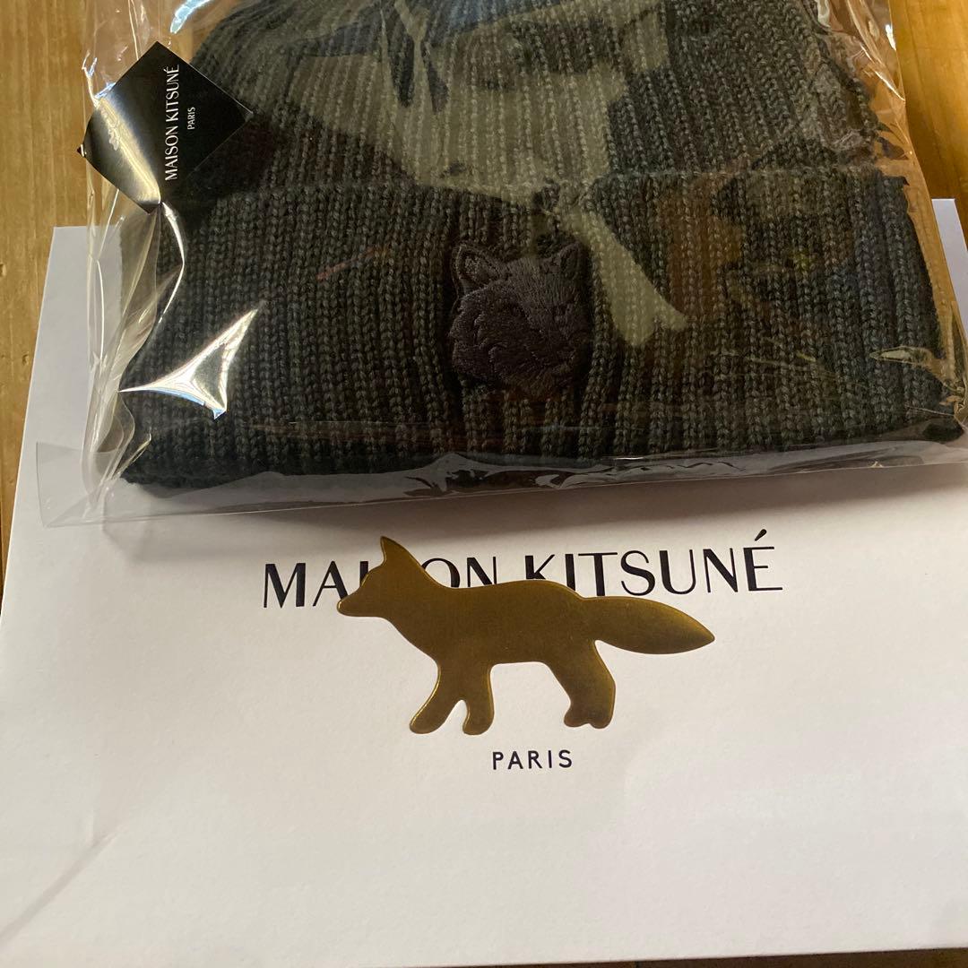 【MAISON KITSUNE】黒ニット帽(ロゴマーク黒)&靴下セット⭐︎即発送