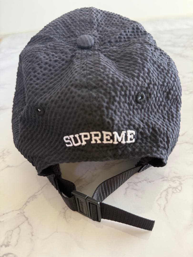 supreme キャップ 24SSシアサッカー Sロゴ