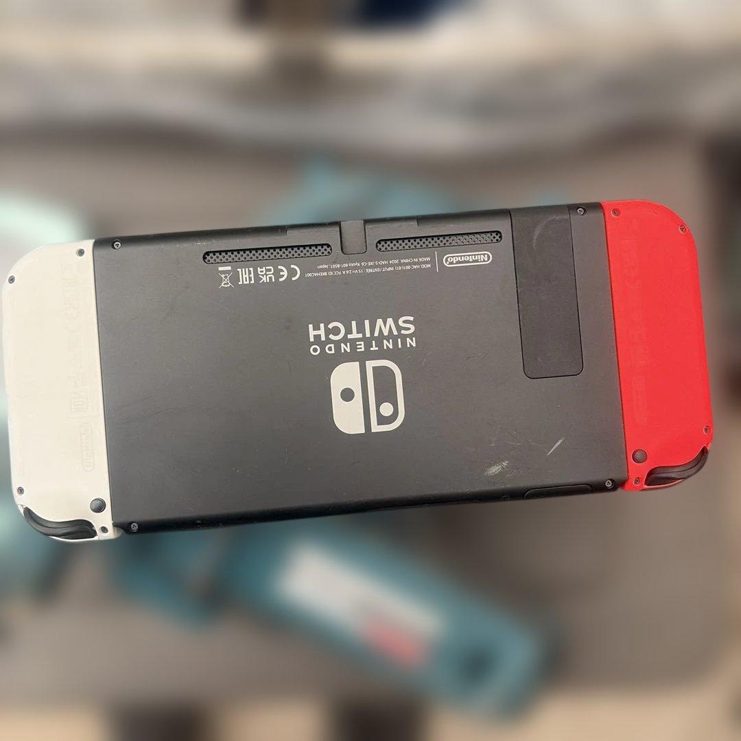 Nintendo Switch 本体 白/赤　Joy-Con
