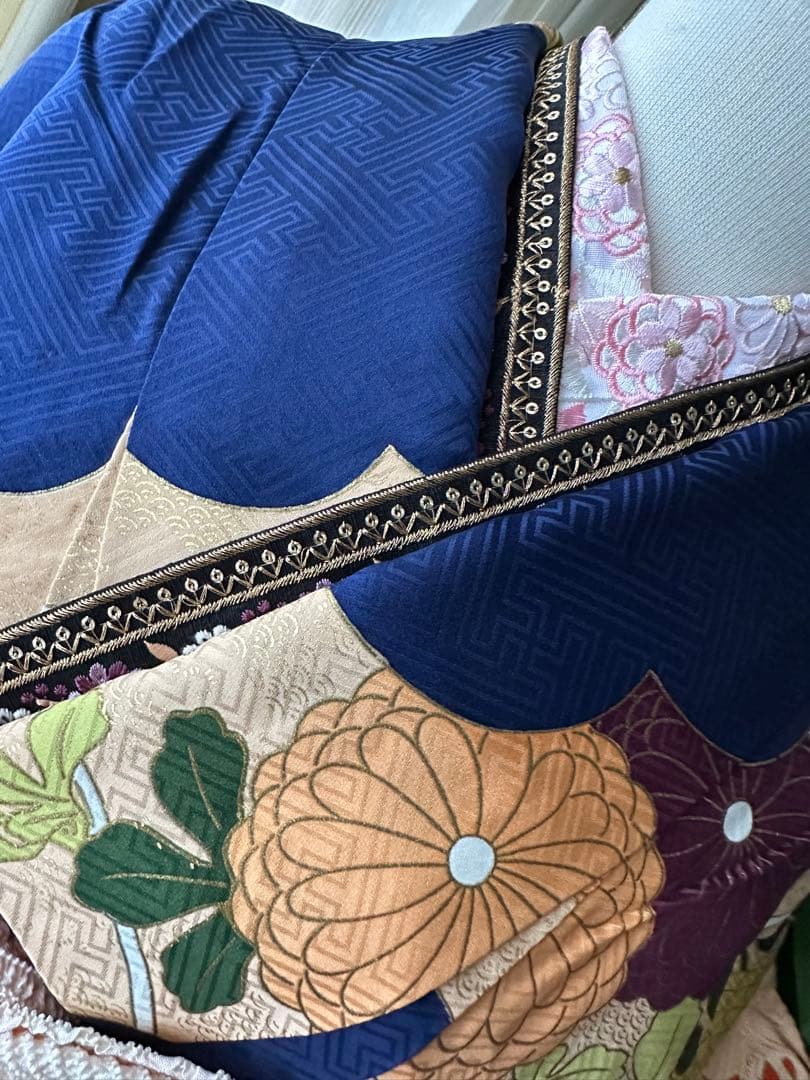 ひげお 振袖単品 ネイビー紺色×蜂蜜色 古典柄 隈取 金駒刺繍