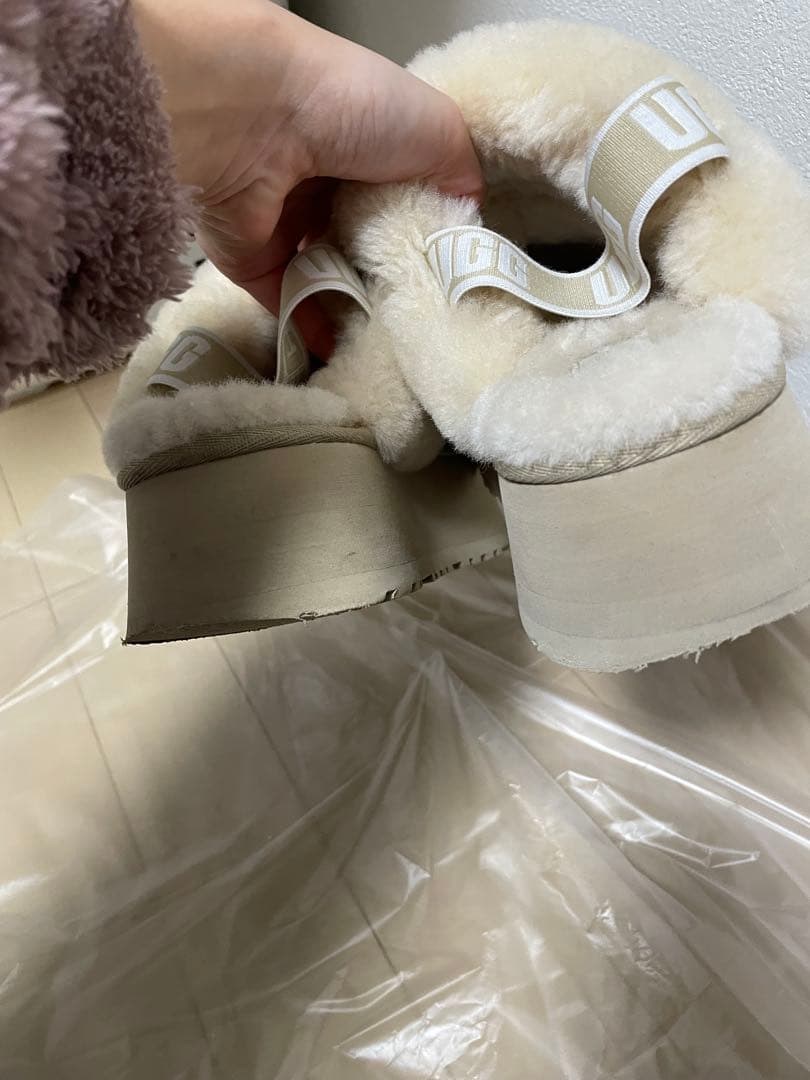 UGG ムートン　ファンケット　サンダル　マスタードシード