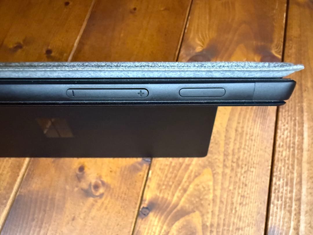 美品Microsoft Surface Pro 6本体 + キーボード 付属品