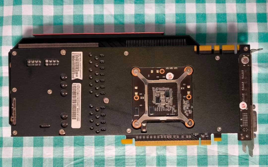PALIT GeForce GTX 980 グラフィックボード。