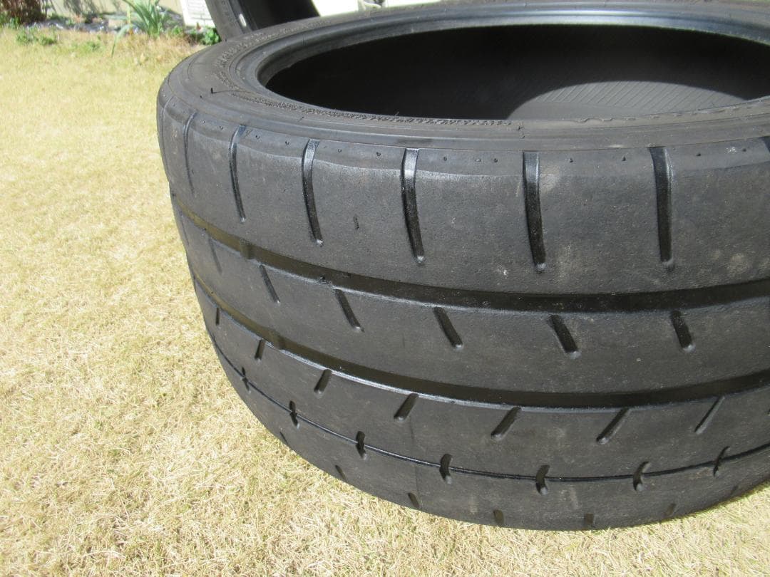 ☆送料無料 室内保管☆A052 265/35 R18インチ☆