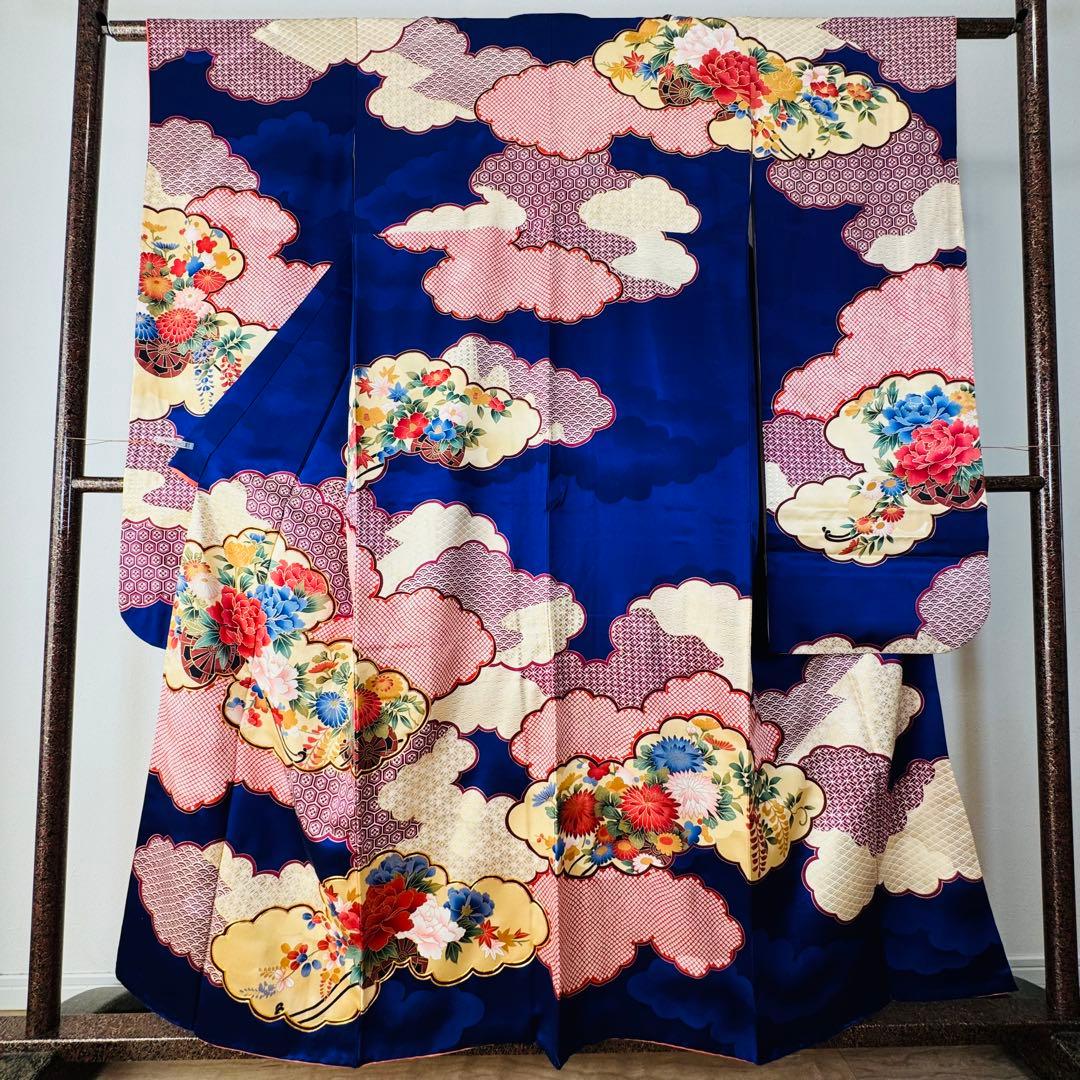 超美品　現代　振袖　成人式　着物　正絹　158裄64 青　ブルー　レトロ　絞り柄