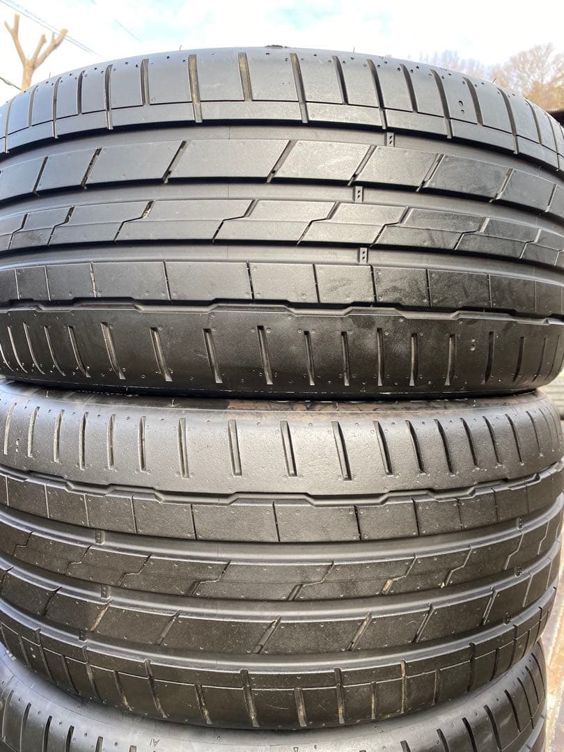 HANKOOK VENTUS 235/40/19 4本セット2020/21年製