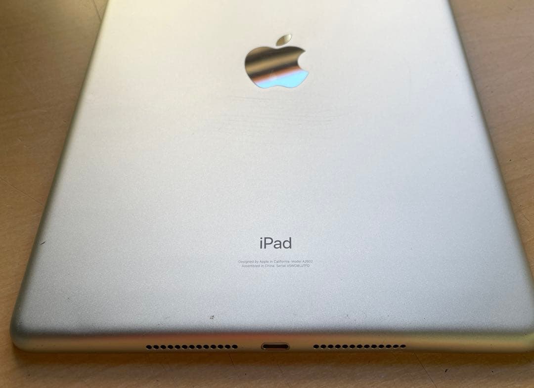 iPad 第9世代　A2602　Wi-Fiモデル　シルバー　64GB ジャンク品